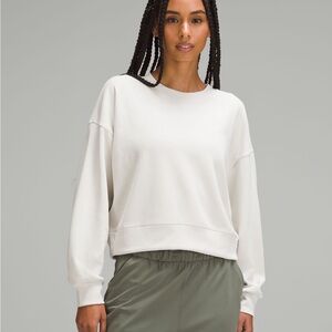 Lululemon Softstreme Perfectly Oversized
Cropped Crew White Opal Size 4